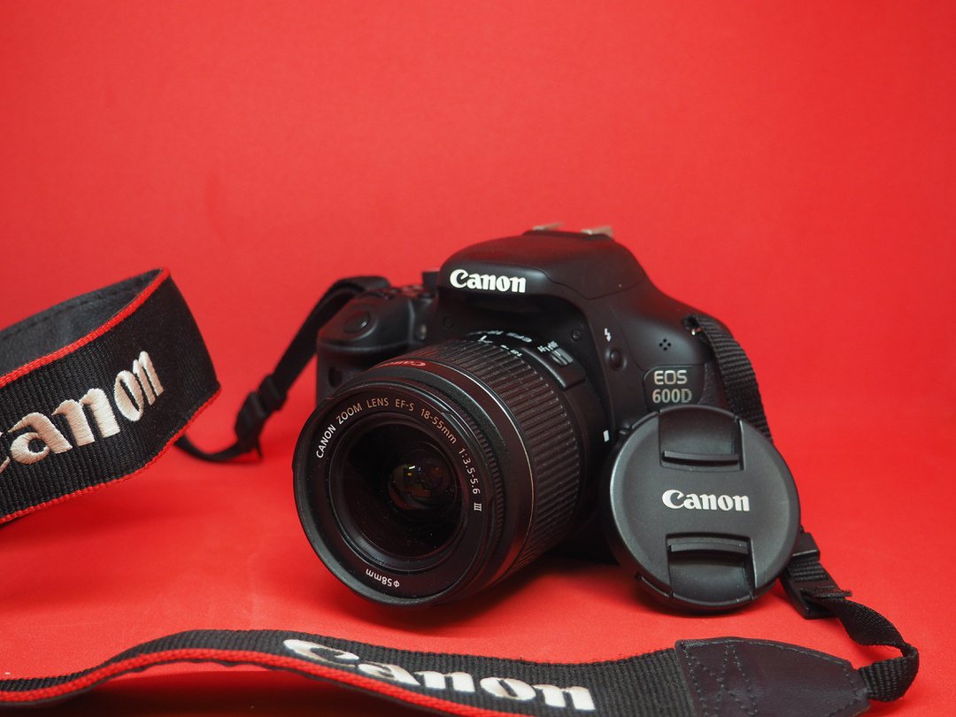600 т д. Canon EOS 600. Камера Canon EOS 600d. Canon 600d Kit. Зеркальный фотоаппарат Canon 600 d.